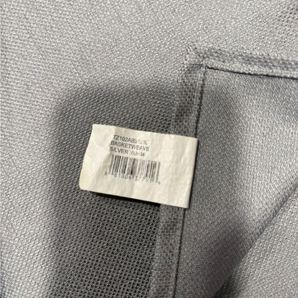 Light Grey Table Cloth - Picture 2 of 3